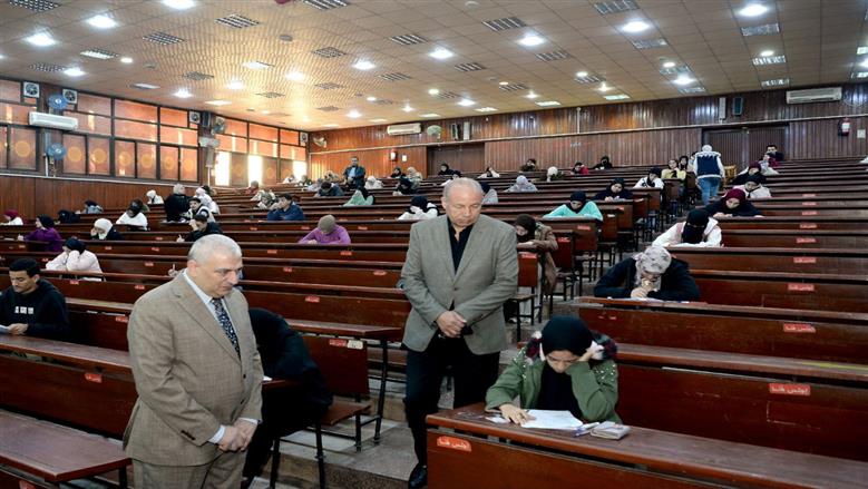 «حقوق المنصورة» تنفي المجاملة في تعيين معيد: فصل الأقسام حدث قبل التحاقه بالجامعة