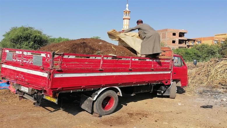 ثروة من المخلفات.. مشروع بالأقصر يحول مخلفات الخيول إلى سماد زراعي امن