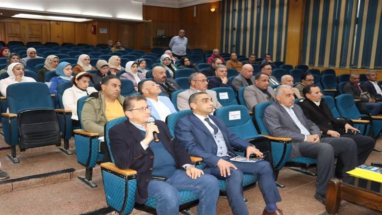 اجتماع محافظ القليوبية