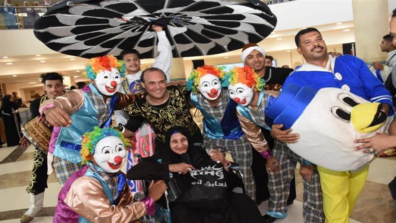 علي انعام المزمار الصعيدي مرضى السرطان يودعون 2025 بالأمل داخل شفاء الأورمان