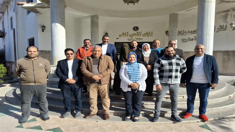 خلال المراجعات النهائية لامتحانات الشهادة الإعدادية بقاعة مجلس العمد والمشايخ بمطروح