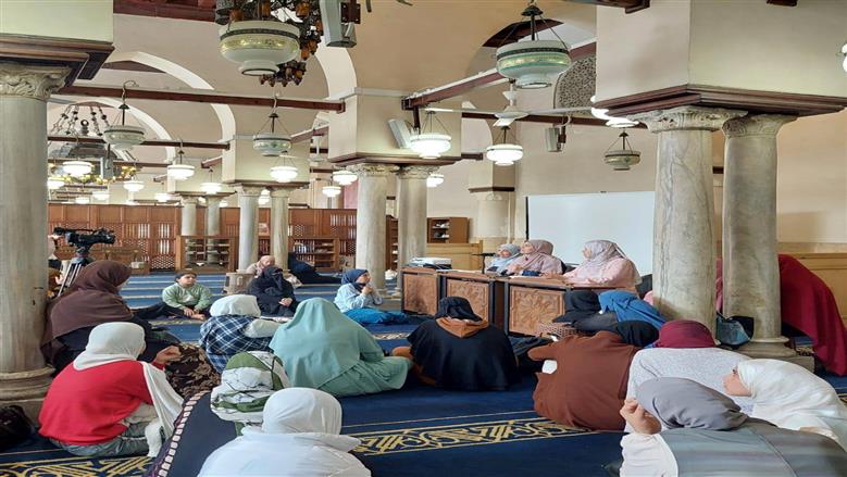 ملتقى المرأة بالجامع الأزهر: حسن العشرة حجر الأساس في استقرار الأسرة والمجتمع