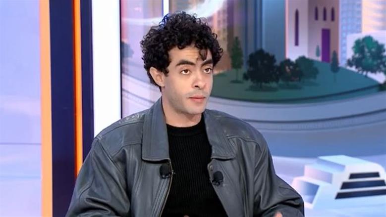 الفنان أحمد أبوزيد بعد فوزه بجائزة قرطاج المسرحية: أشعر بسعادة كبيرة