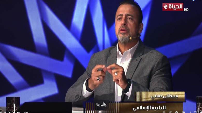 مصطفى حسني ينبهر بالمتسابق رضا محمد بـ«دولة التلاوة»: قراءة كانت على وشك الانقراض