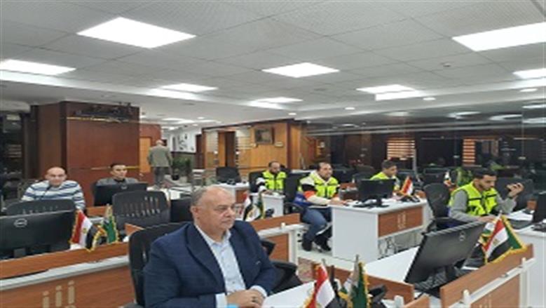 سكرتير عام الجيزىة خلال متابعة رفع الاشغالات والنظافة