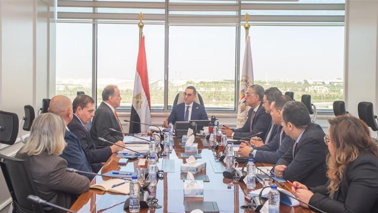 وزير الاستثمار والتجارة الخارجية