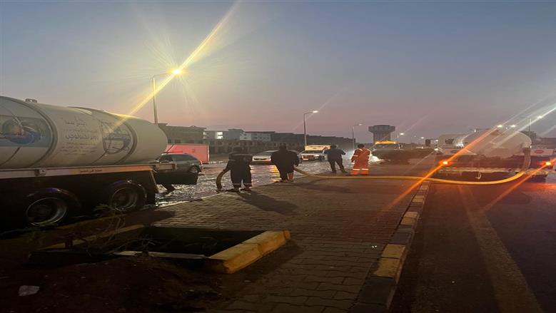 سحب مياه الأمطار في الغردقة
