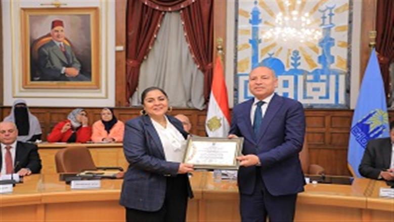 تكريم محافظ القاهرة