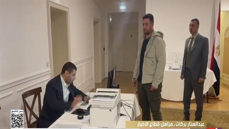 عبدالستار بركات يرصد توافد المصريين في أثينا للتصويت بانتخابات مجلس النواب