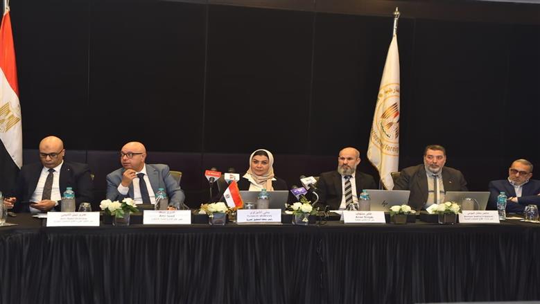 قطاع المعالجات التجارية بوزارة الاستثمار يعقد جلسة استماع لكل الأطراف المعنية للتحقيق في الإجراءات الوقائية على الواردات من صنف منتجات نصف جاهزة من حديد أو صلب من غير الخلائط «البيليت»