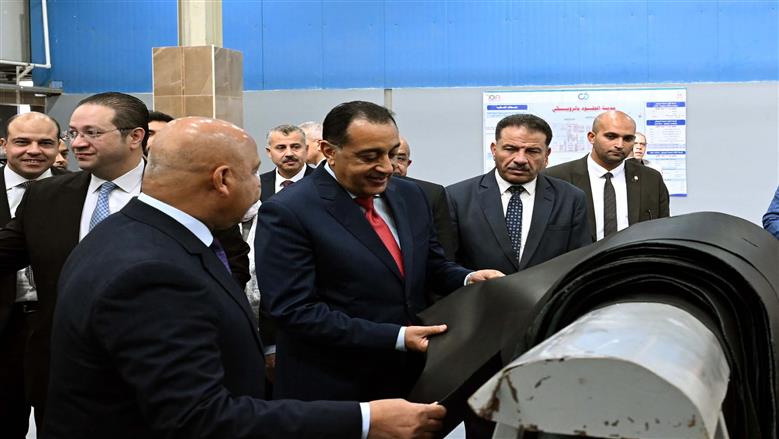 مدبولي يتفقد مشروع رفع كفاءة وتأهيل مركز تكنولوجيا دباغة الجلود في الروبيكي