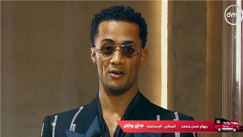 «مدفع رمضان».. محمد رمضان يحقق حلم فتاة من الإسماعيلية برحلة عمرة لوالدها