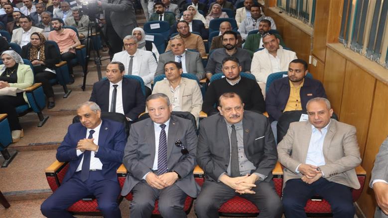 لقاء محافظ القليوبية 