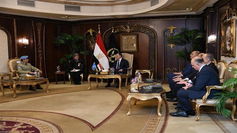 وزير الداخلية يبحث مع مستشار الأمم المتحدة الشرطي تعزيز التعاون المشترك