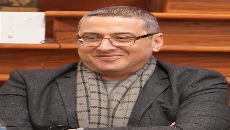 وزير الثقافة يهنئ محمد سمير ندا لفوزه بالجائزة العالمية للرواية العربية