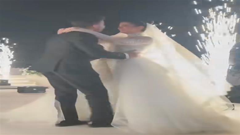 كلمات أغنية فستانك الأبيض.. غناها هشام جمال لعروسه ليلى زاهر في حفل زفافهما
