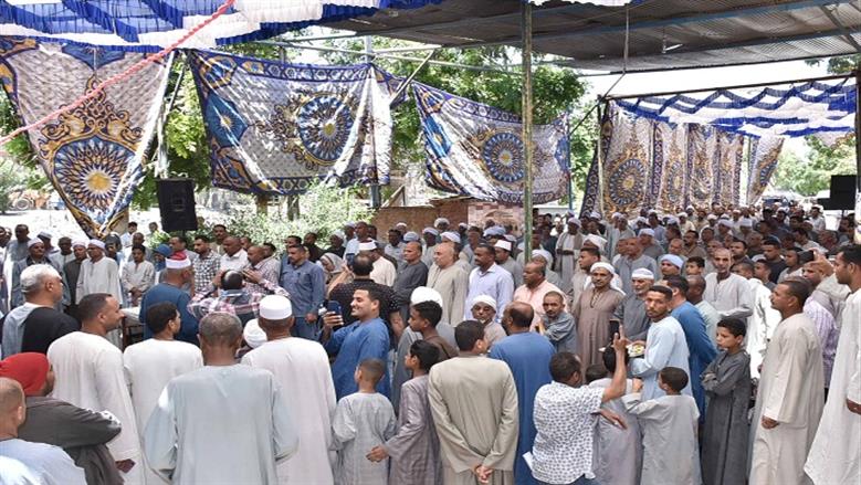 محافظ أسوان في مؤتمر قرية أصفون المطاعنه 