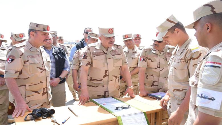رئيس أركان حرب القوات المسلحة يتفقد المنظومة التعليمية بمعهد ضباط الصف المعلمين   