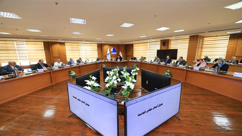 منح درجتي الماجستير والدكتوراة لـ55 باحثا في جامعة كفر الشيخ