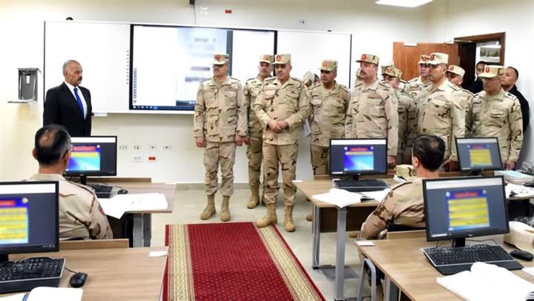 الفريق أحمد خليفة يتفقد الأكاديمية العسكرية للدراسات العليا والإستراتيجية بالقيادة الإستراتيجية