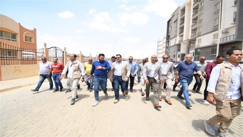 وزير الإسكان يتفقد مشروع «سكن مصر» بأرض المعارض بالقاهرة الجديدة