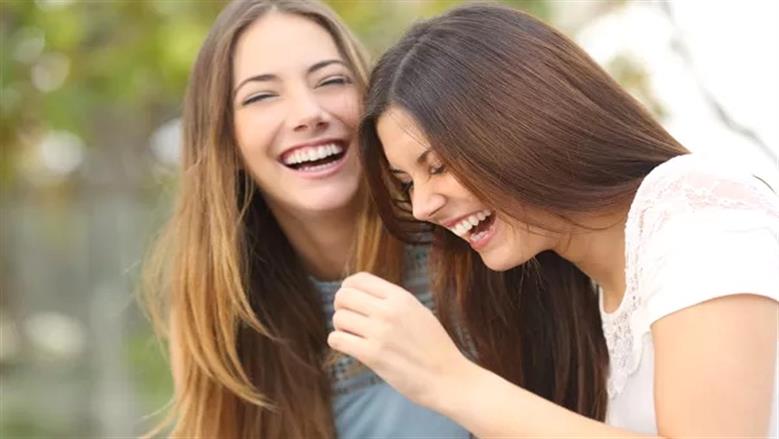 7 علامات تدل على أنك صديق جيد للأخرين
