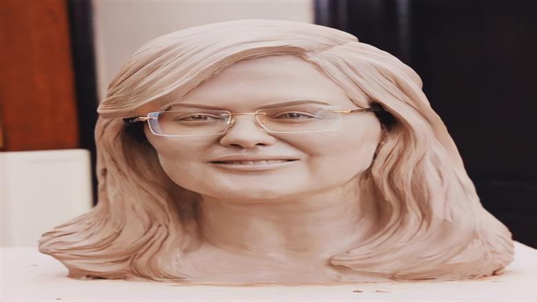 . «نورهان» تُخلد الذكريات بالنحت