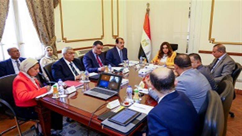«التنمية المحلية» تبحث الاستفادة من الأراضي والأصول غير المستغلة بالمحافظات