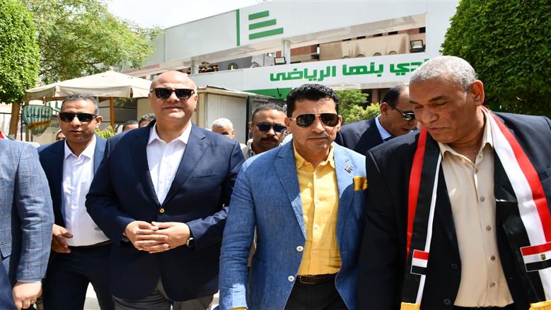 جولة وزير الشباب في بنها 
