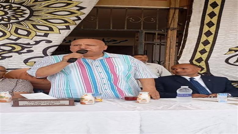 ممر شرفي لتكريم مدير مدرسة بمنيا القمح
