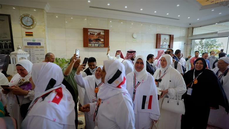 استقبال مهيب لحجاج القرعة في المدينة المنورة وسط أجواء احتفالية