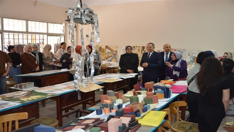 معرض مشروعات التدريب العملي لطلاب الفنون التطبيقية بدمياط