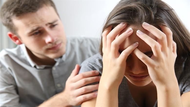 التعامل مع تقلبات المرأة المزاجية واحتوائها