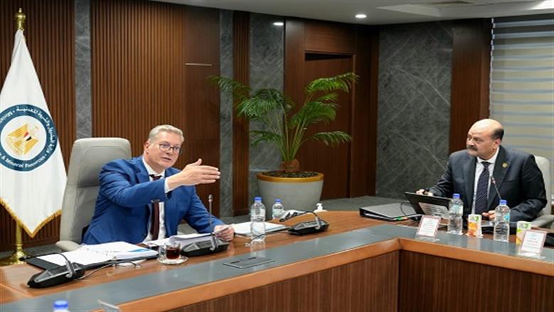 «البترول»: اهتمام كبير بقطاع البتروكيماويات ومشروعات جديدة لزيادة الإنتاج