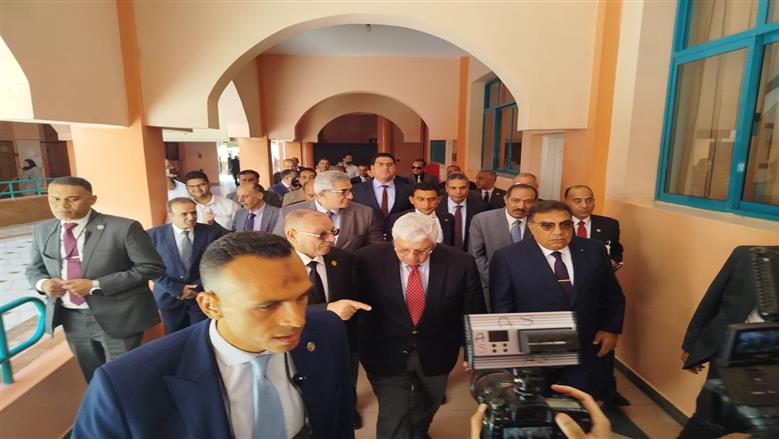وزير التعليم العالي في معاهد الدلتا 