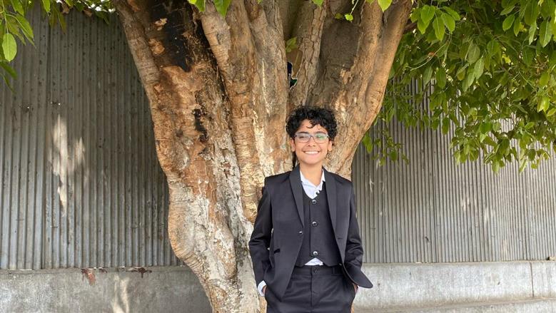 «طفل بعقل مخترع».. الفائز بجائزة الدولة للمبدع الصغير فئة التطبيقات: حاولت أساعد كبار السن