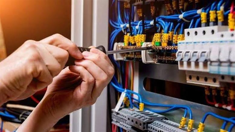 فصل التيار الكهربائي عن 10 مناطق وقرى في كفر الشيخ غدا