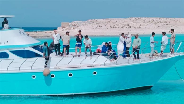 انطلاق رحلات اليخوت السياحية على شواطئ مرسى مطروح في عطلات نهاية الأسبوع