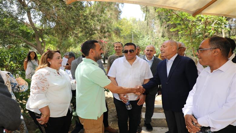جولة المحافظ 