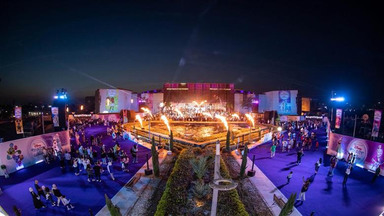 إفتتاح عالمي لعروض ديزني أون آيس وسط إقبال جماهيري ضخم بحضور أبرز ممثلي شركة ديزني العالمية