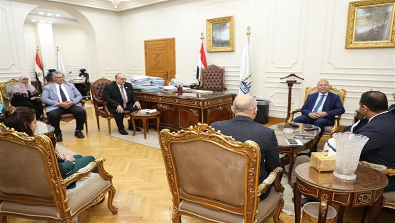 اجتماع محافظ القاهرة 