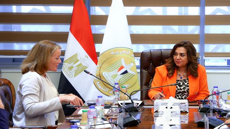 الدكتورة منال عوض وزيرة التنمية المحلية تستقبل وفدًا من البنك الدولي