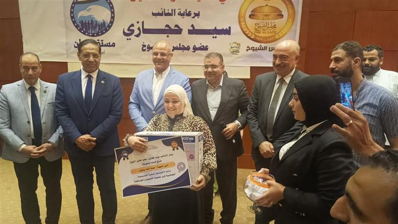 تكريم محافظ القليوبية