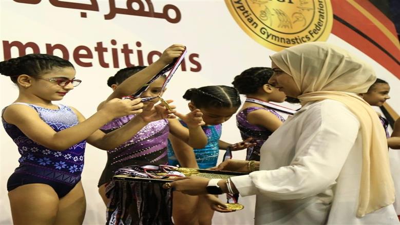 بطلة بنها في الجمباز 