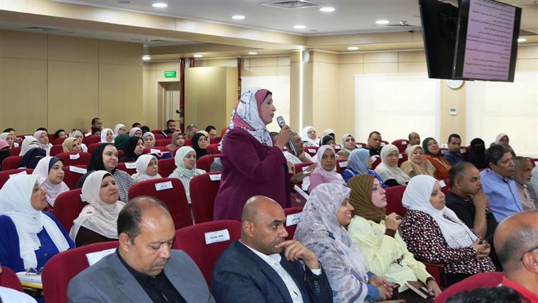 اجتماع محافظ السويس استعدادا لعيد الأضحى