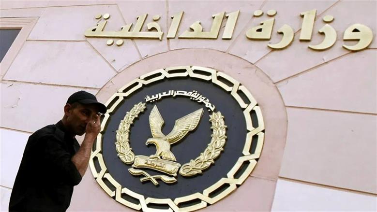 مصدر أمني: الفيديو المتداول بشأن تجاوز شرطي عند استيقاف سيارة نقل قديم 