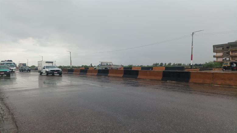 سقوط الأمطار