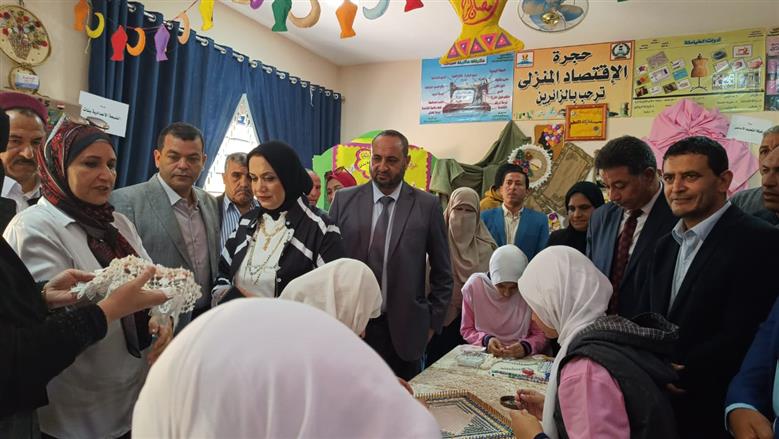 معرض الأنشطة في مدينة الضبعة بمدرسة الضبعة الإعدادية بمطروح