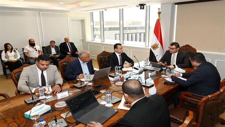 وزير الإسكان يوجه بتكثيف العمل في تنفيذ مشروع حدائق تلال الفسطاط