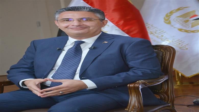 وزير التموين: استمرار ضخ الدواجن المجمدة بالمجمعات الاستهلاكية بأسعار مخفضة